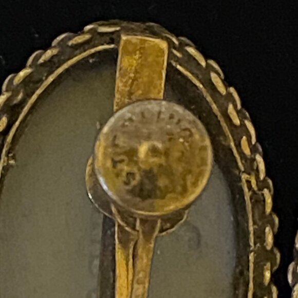 1" x 5/8" Vintage Wedgwood Style Blue & White Cameo Clip-On Earrings Oval Shape - Picture 10 of 12